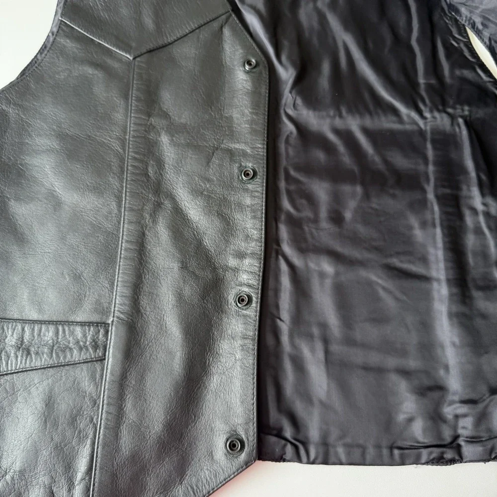 Leather Gallery Men's Black Leather Vest Size 50 Button Up Motorcycle Vest Biker